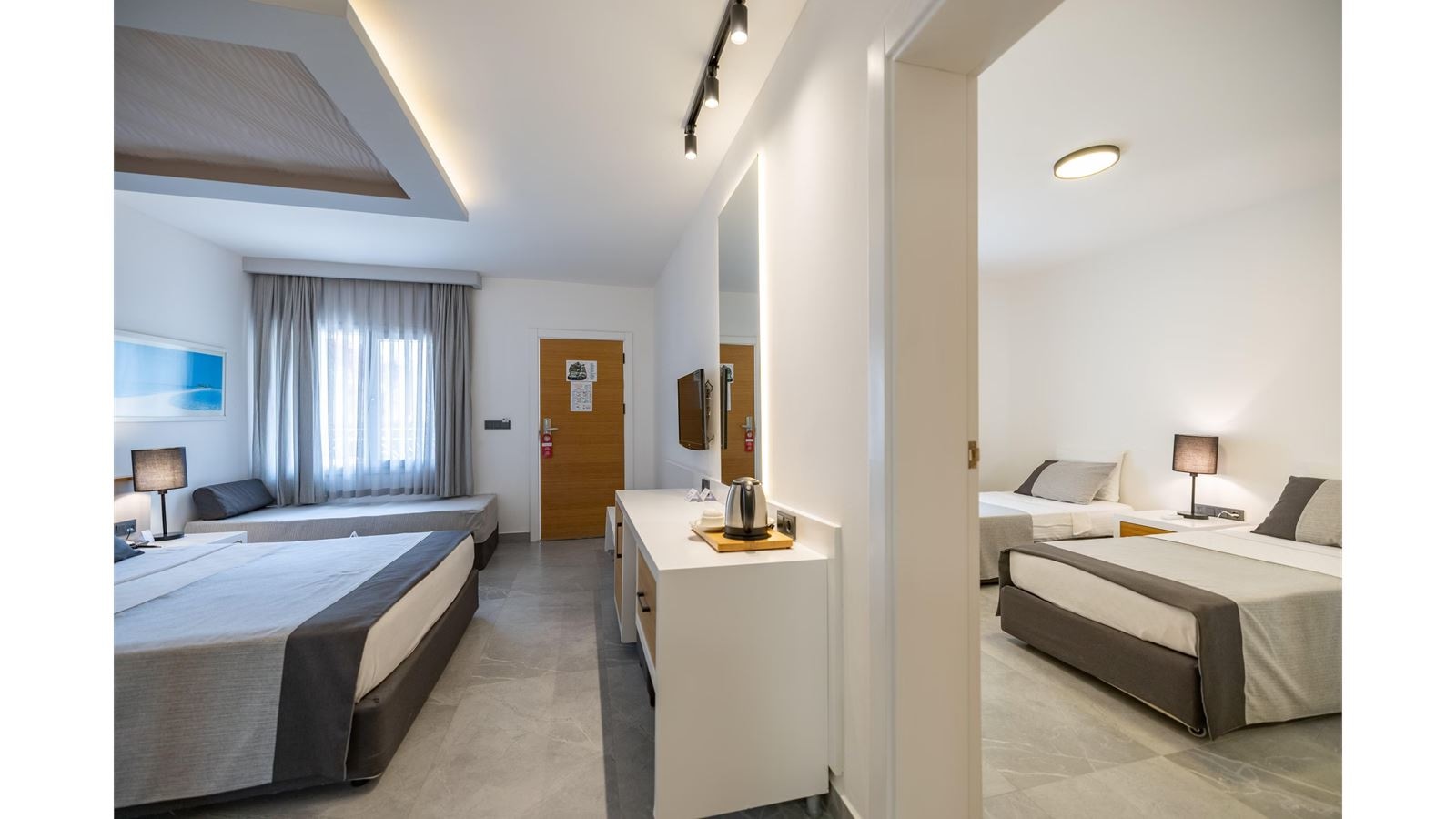 rooms-family-room
