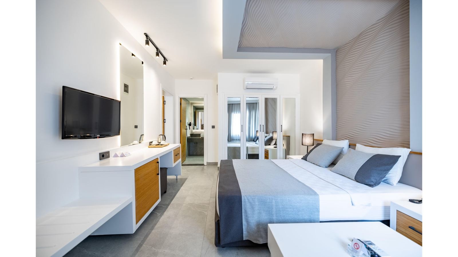 rooms-family-room
