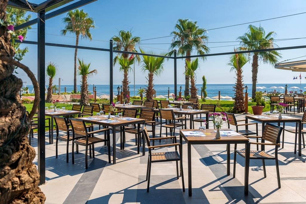 bars-sea-side-snack-bar