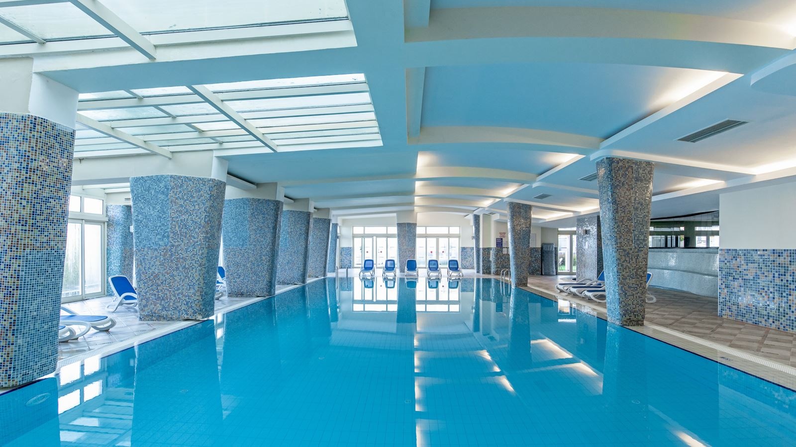 pools-indoor-pool