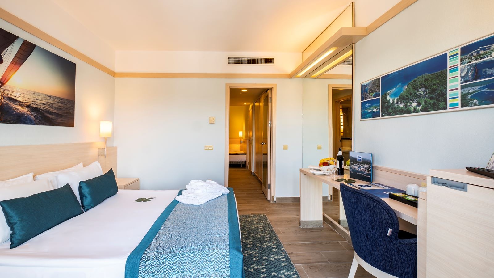 rooms-coral-family-room