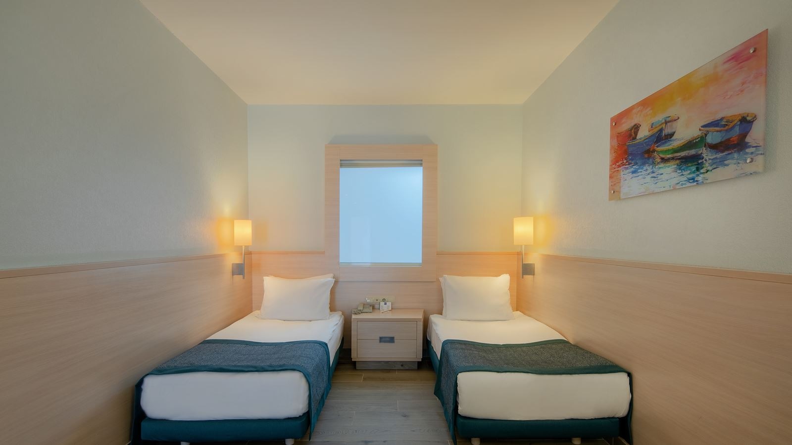 rooms-coral-room-2+2