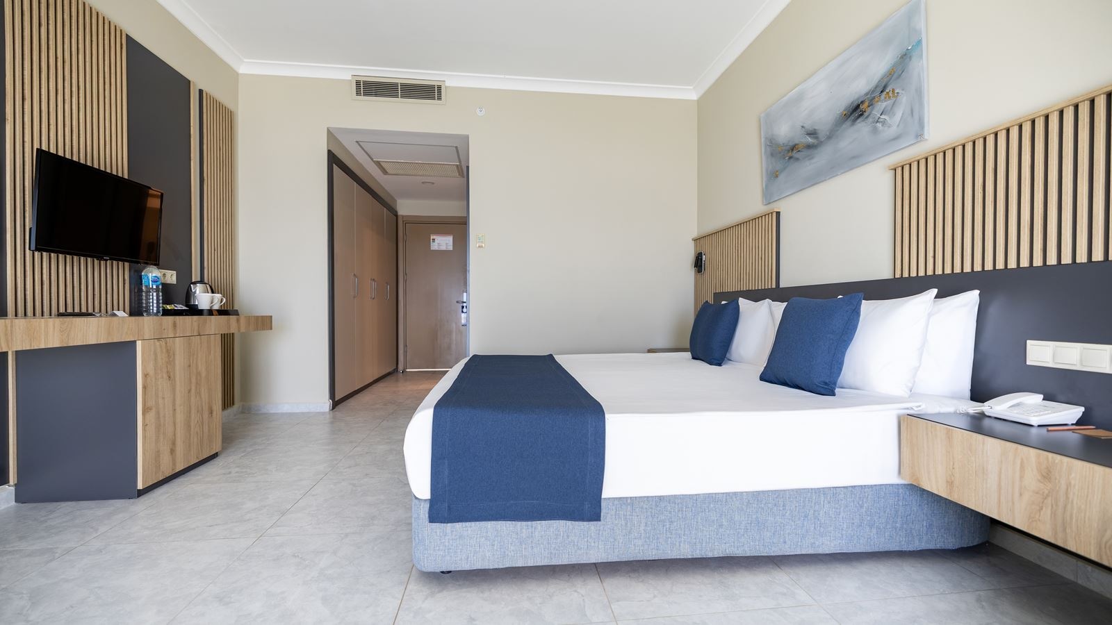 rooms-main-building-land-view-standard-room