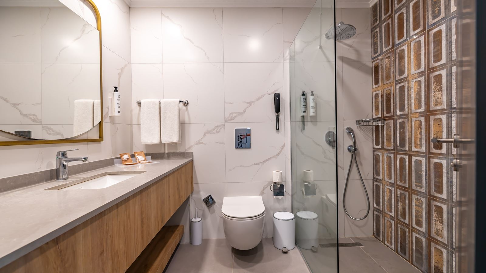 rooms-main-building-standard-sea-view-room