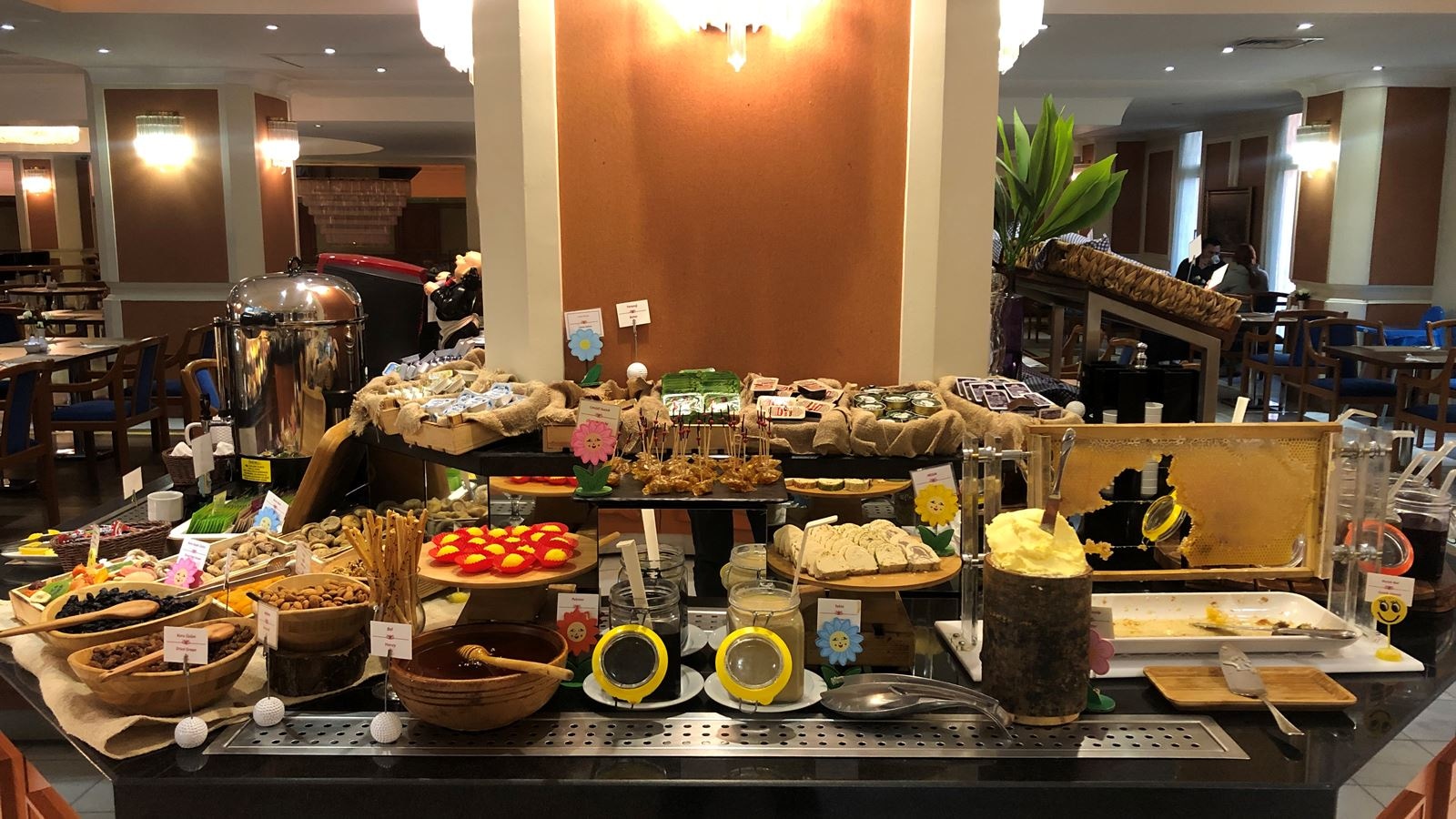 restaurants-restaurants