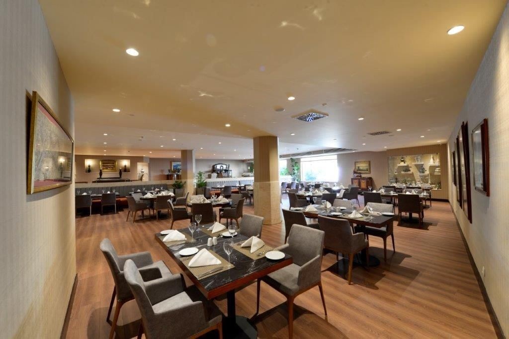 restaurants-revan-restaurant