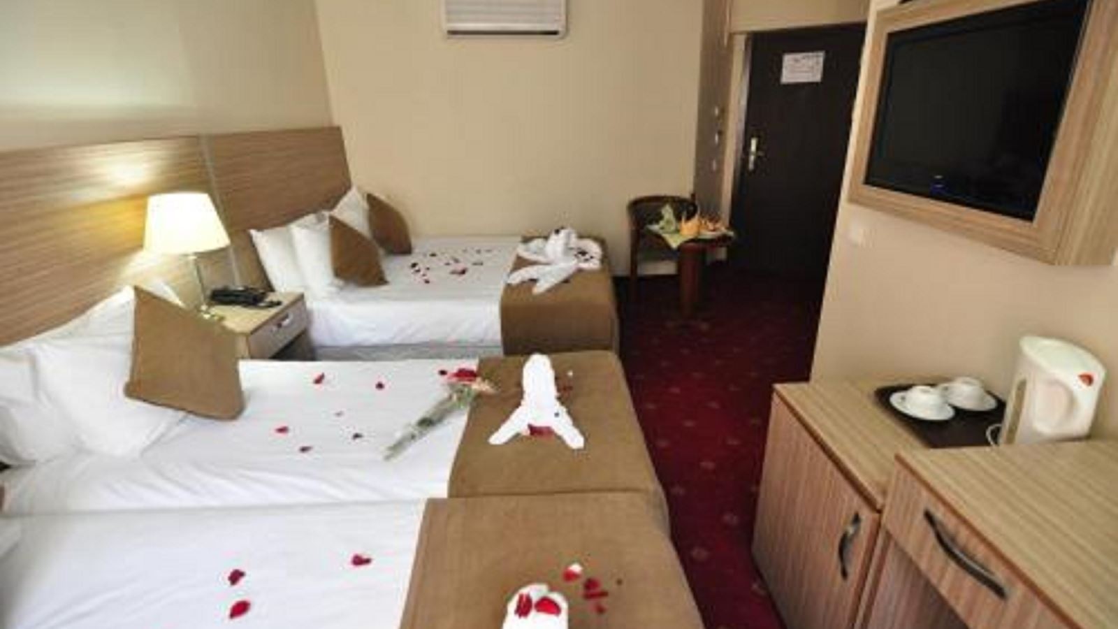 rooms-family-room-standard