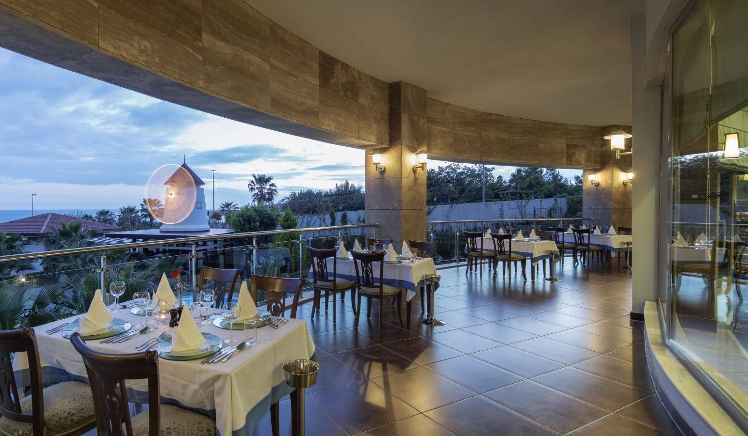 restaurants-amadeus-fish-a-la-carte