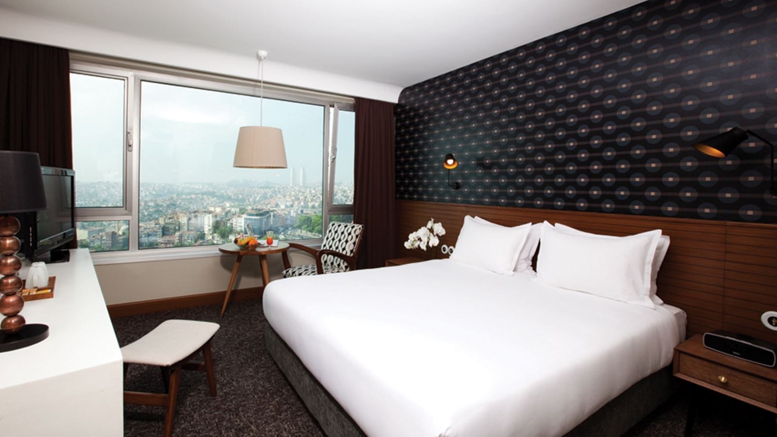 rooms-superior-room-city-view