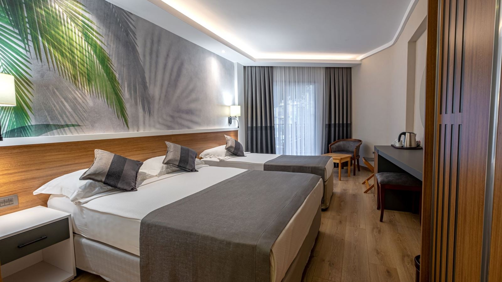 rooms-standard-room-land-view