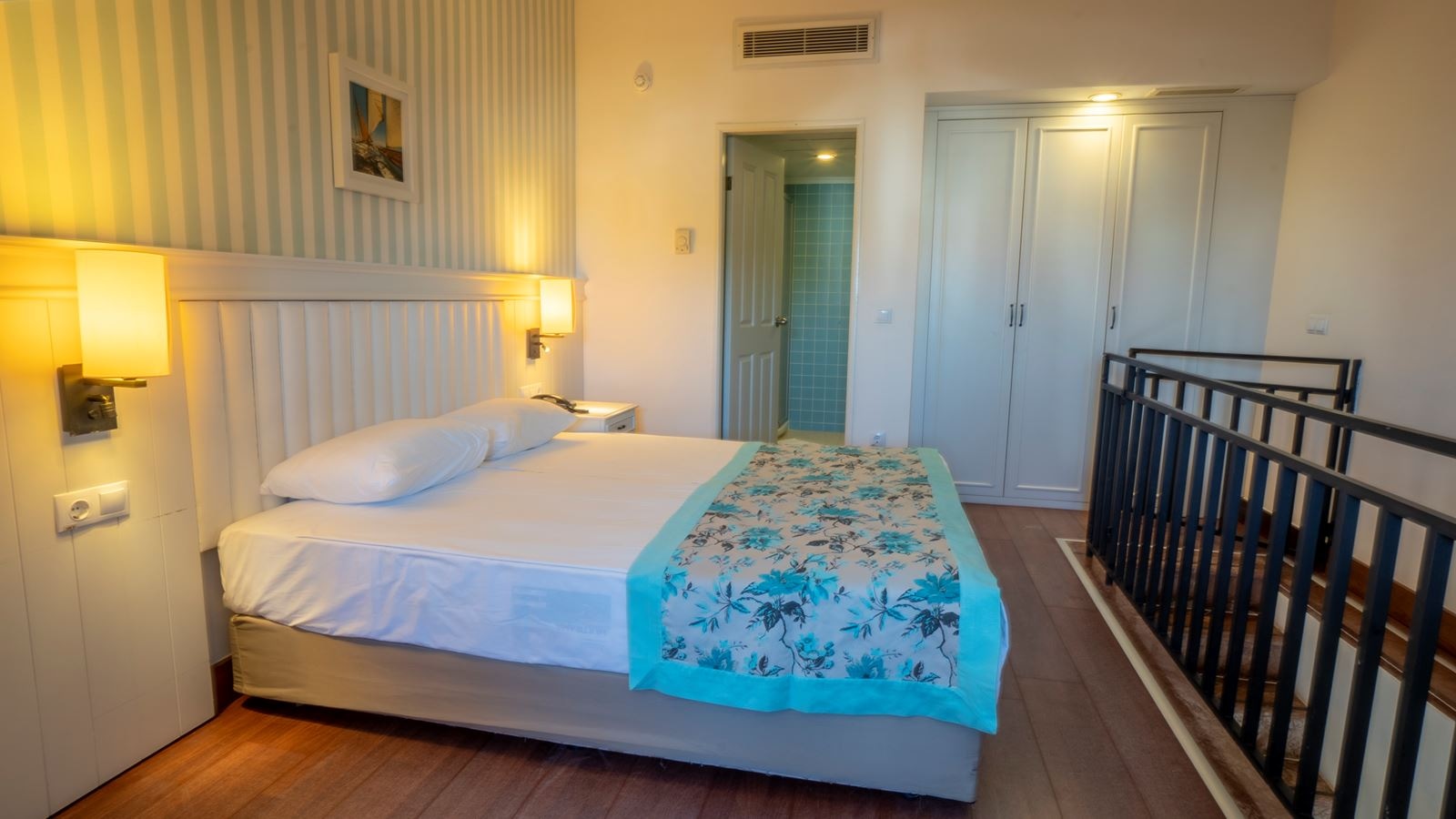 rooms-dublex-family-room