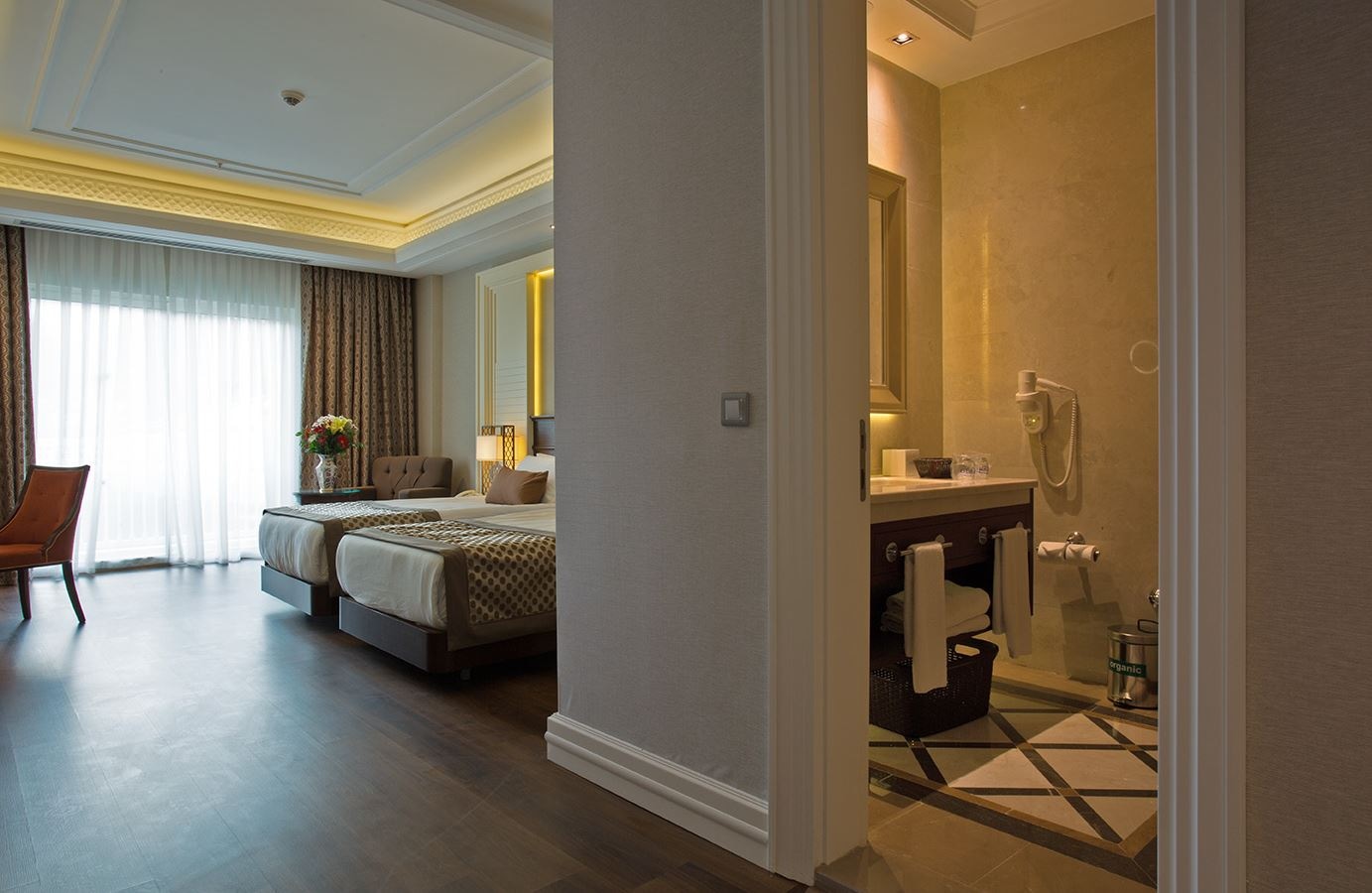 rooms-presidential-pool-suite-type-b