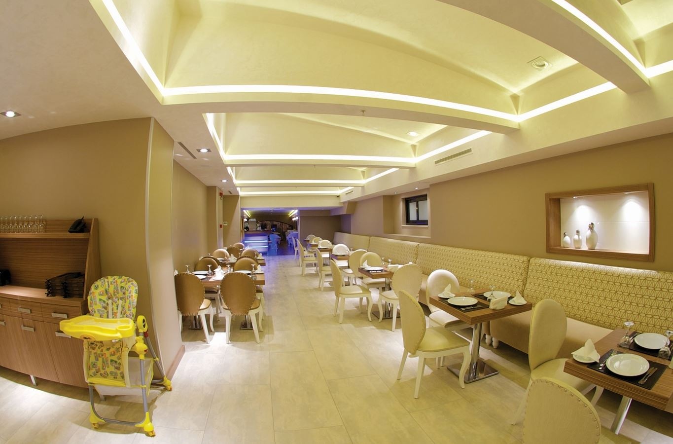 restaurants-restaurant