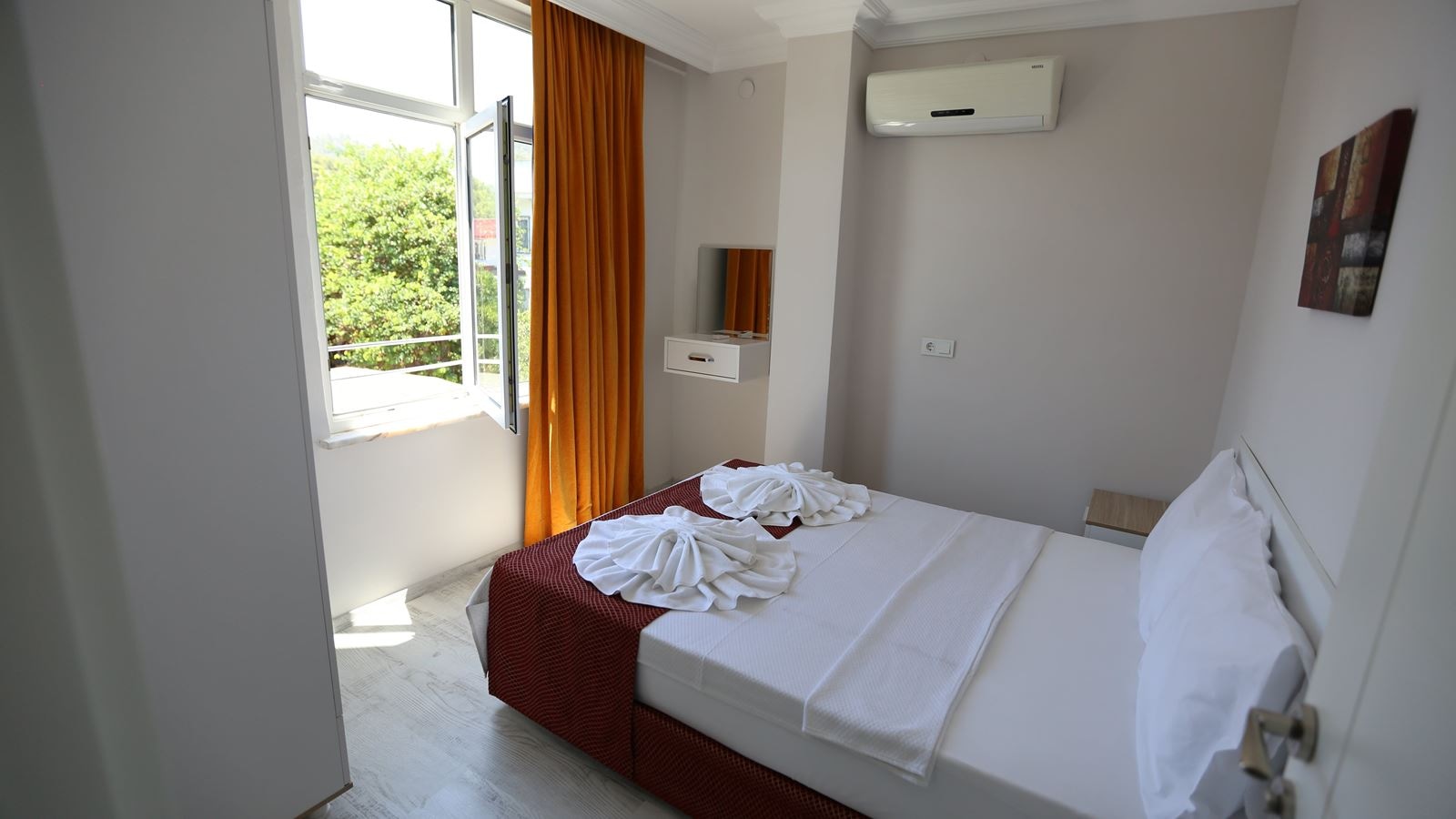 rooms-suite-room