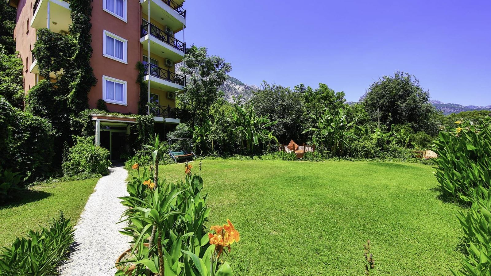 general-annex-building