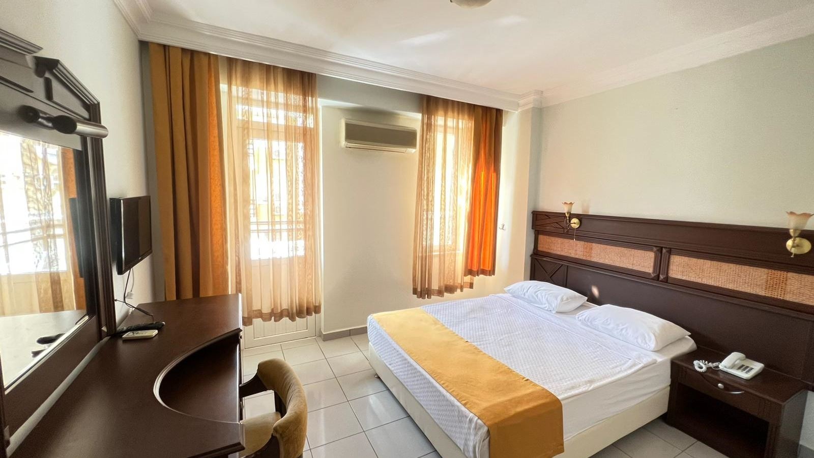 rooms-hotel-standard-room