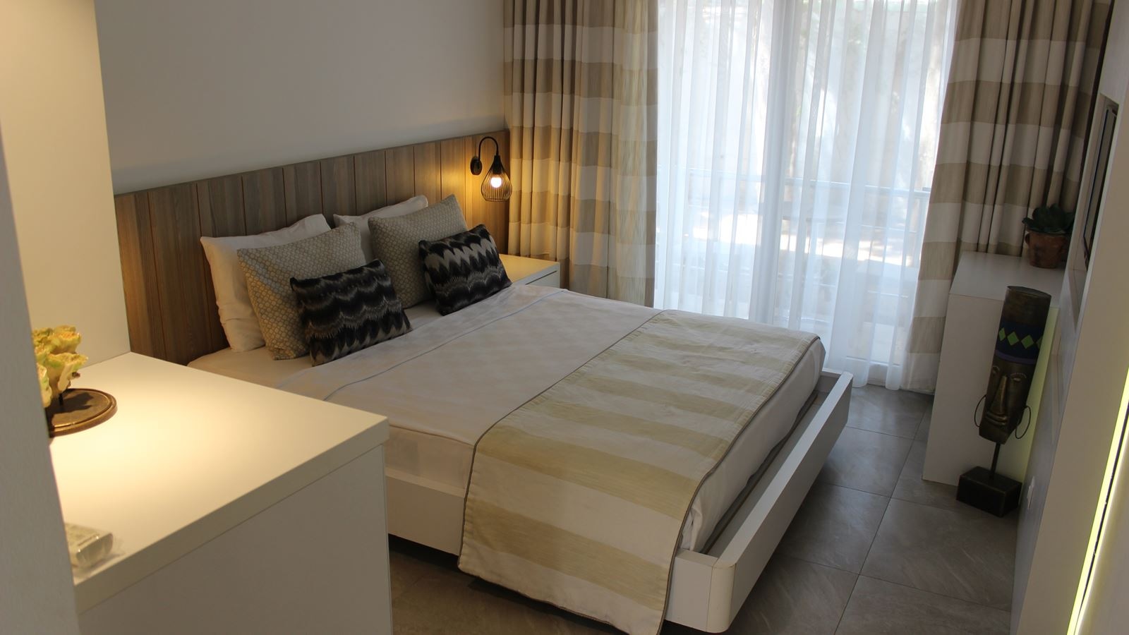 rooms-standart-room-land-view