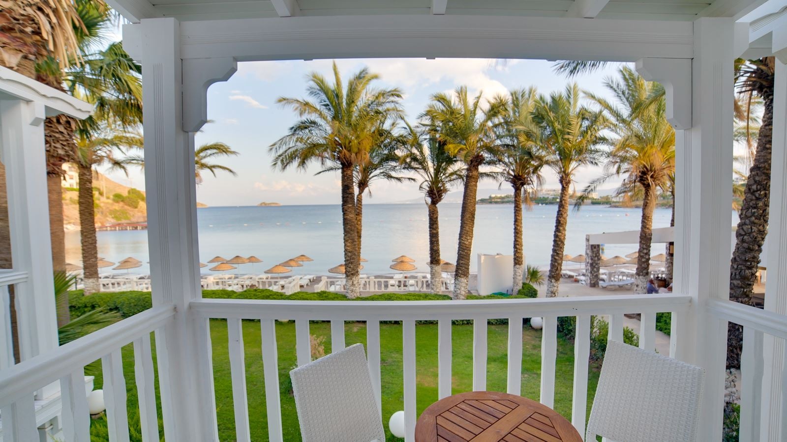 rooms-family-room-sea-view