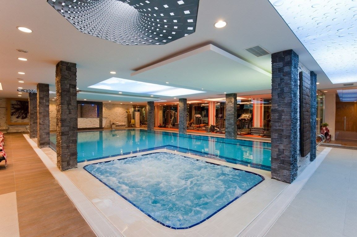 pools-indoor-pool