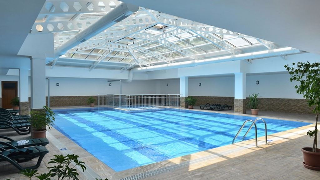 pools-indoor-pool