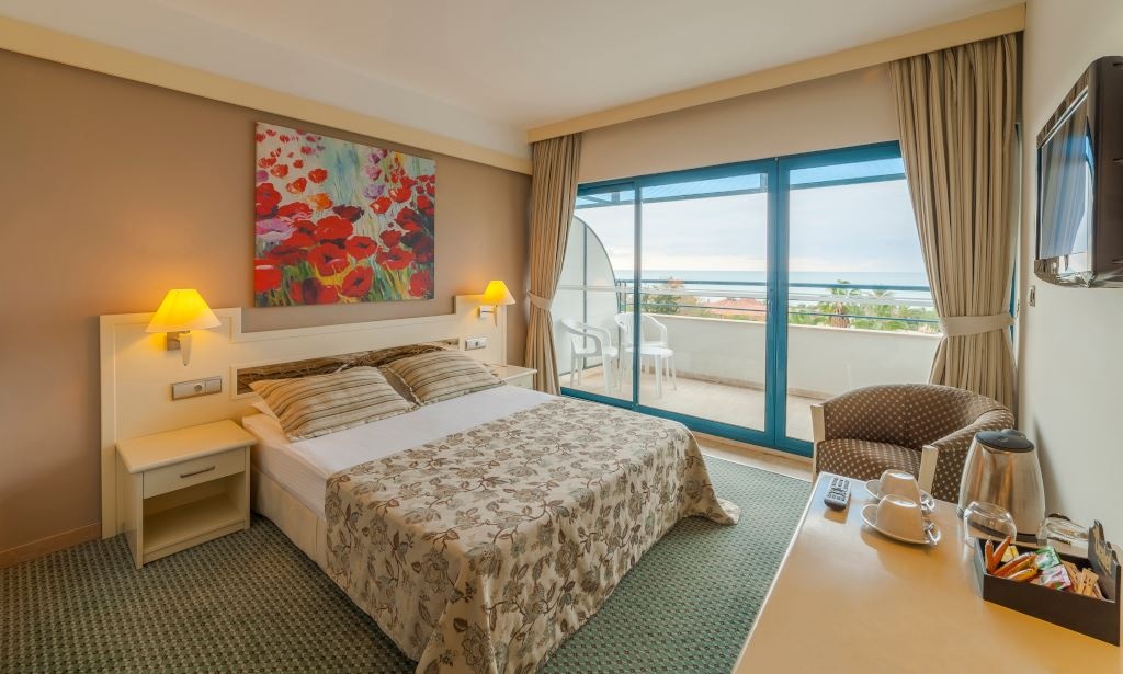 rooms-main-building-sea-view