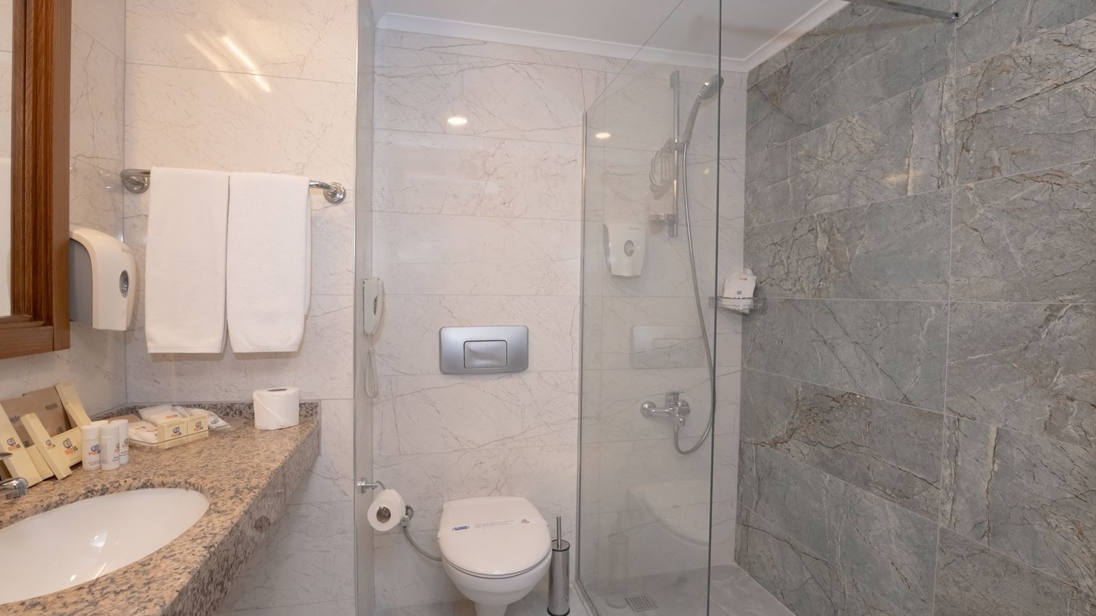 rooms-main-building-standard-sea-view-room