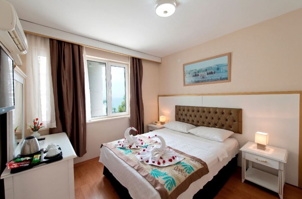 rooms-standard-double--twin-room