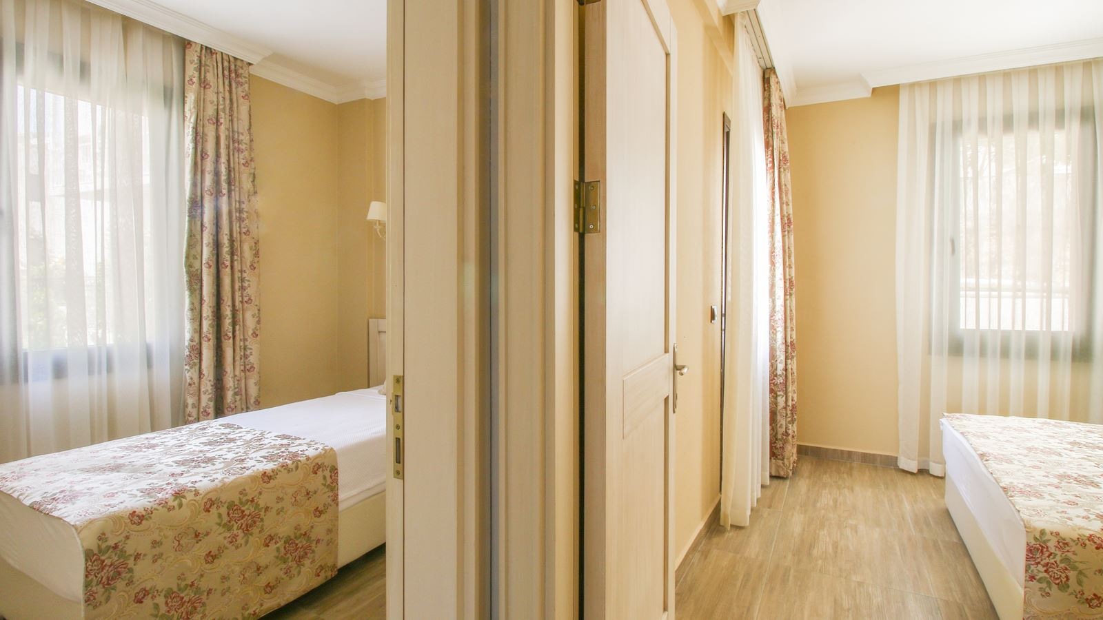 rooms-deluxe-apart-room