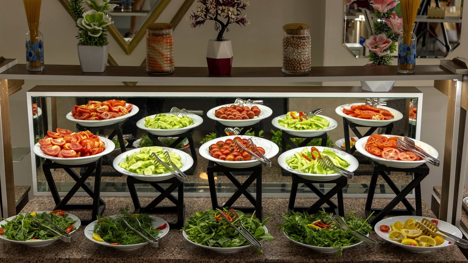 restaurants-restaurant