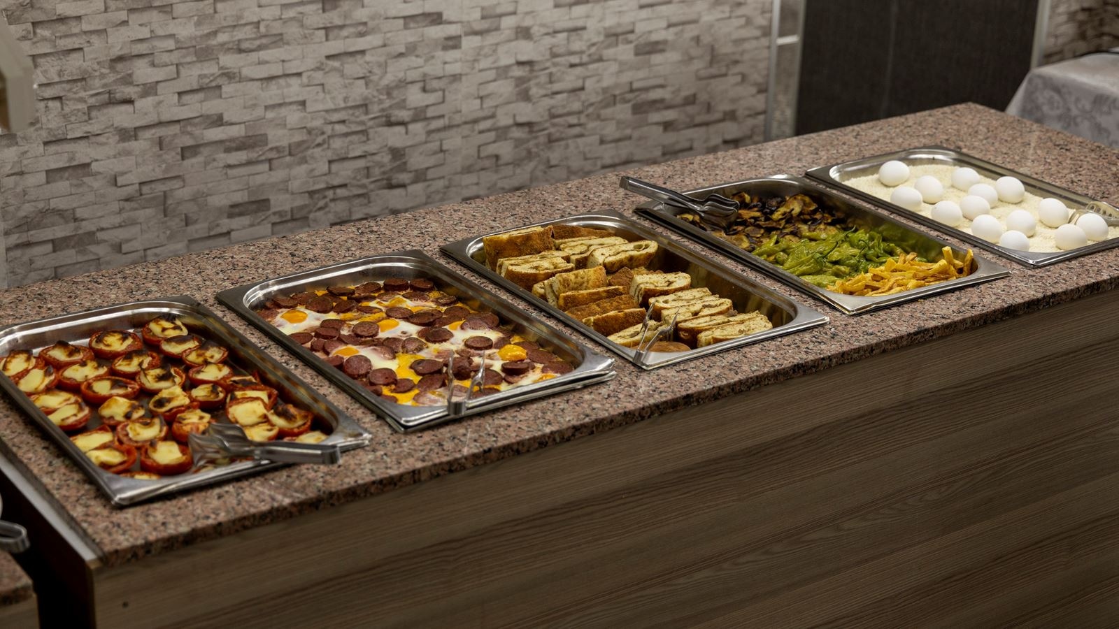 restaurants-restaurant