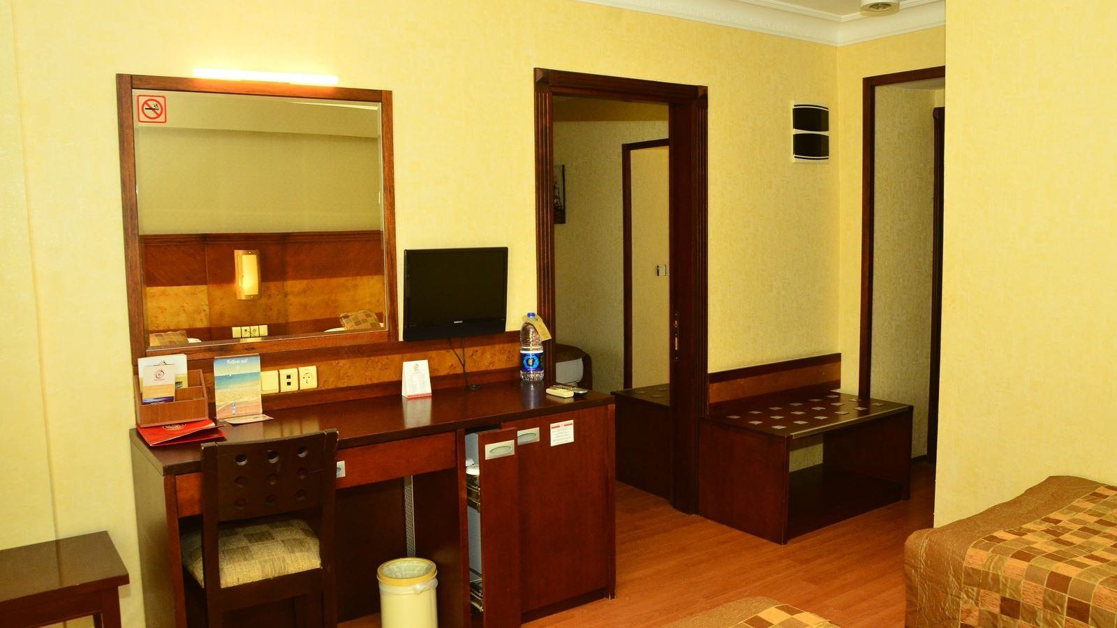 rooms-family-room-sea-view