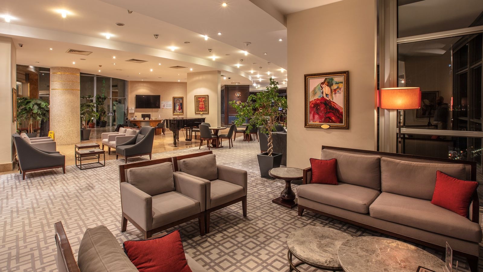 bars-blue-note-lobby-bar