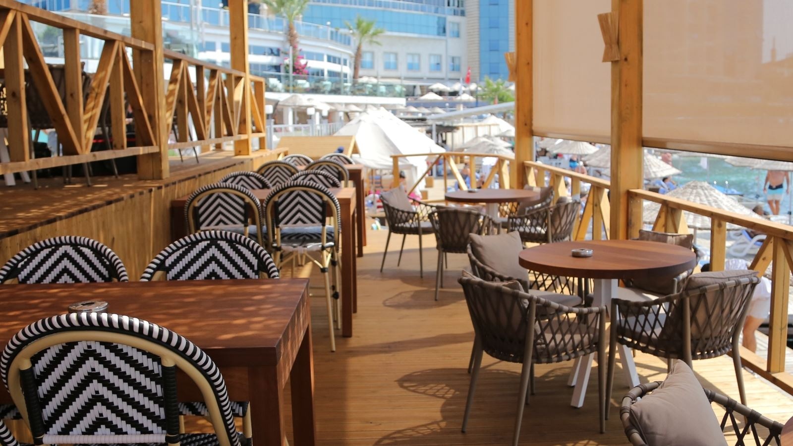 bars-sugar-by-the-sea-bar