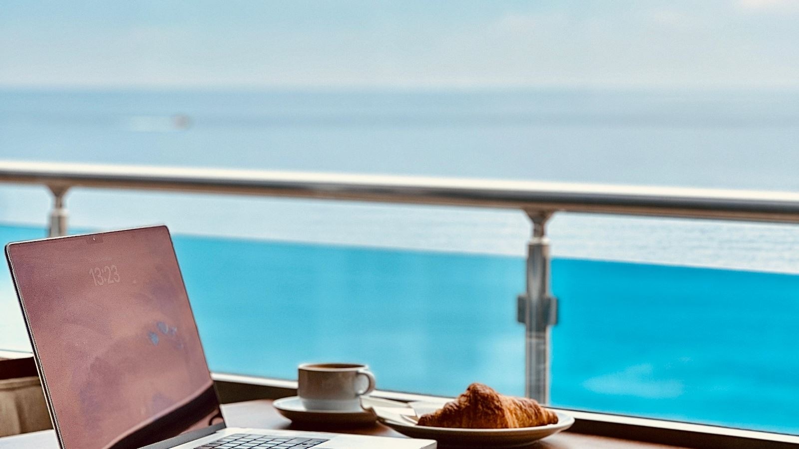 bars-starbucks-corner