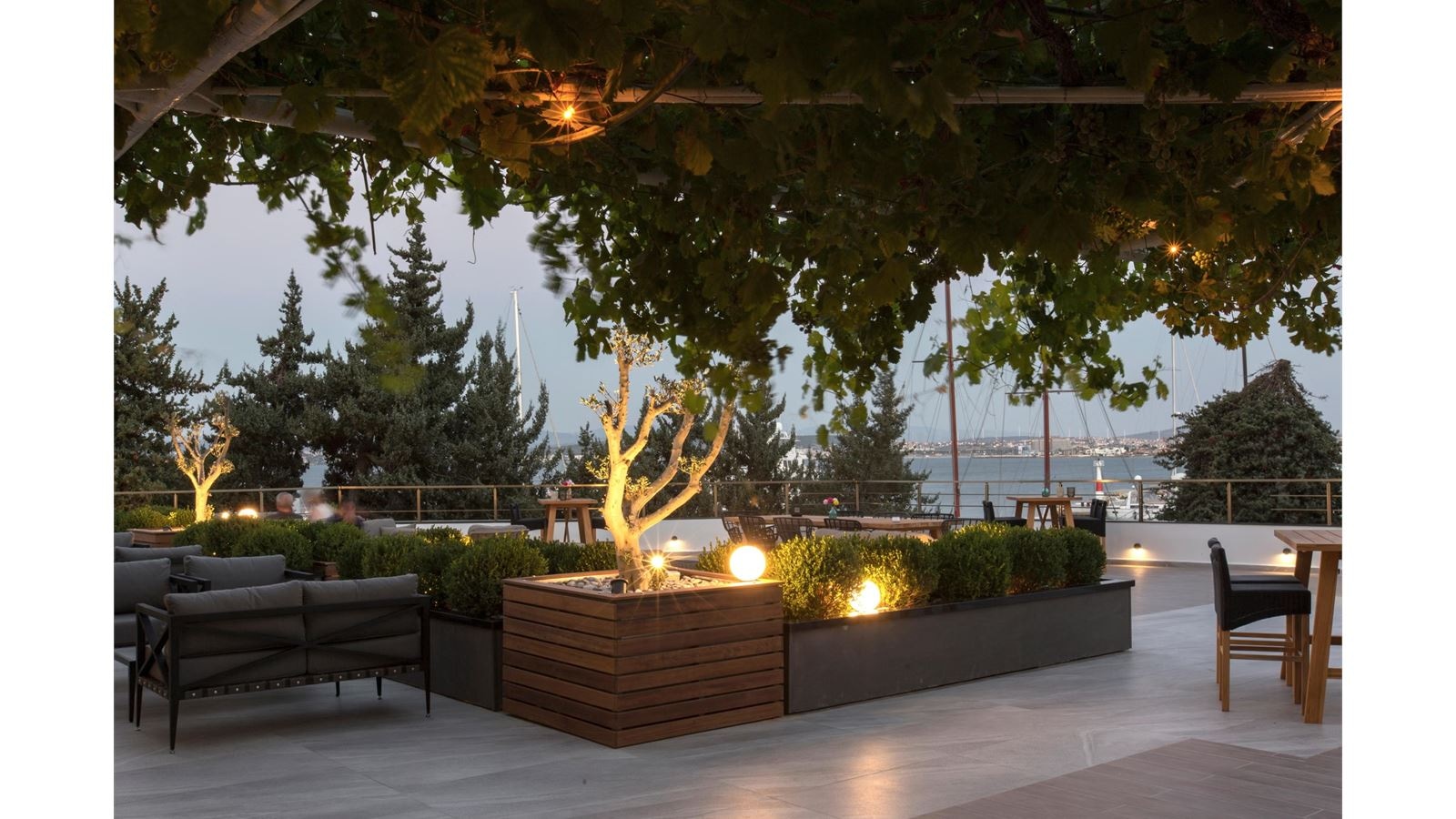 bars-bakus-luna-lounge