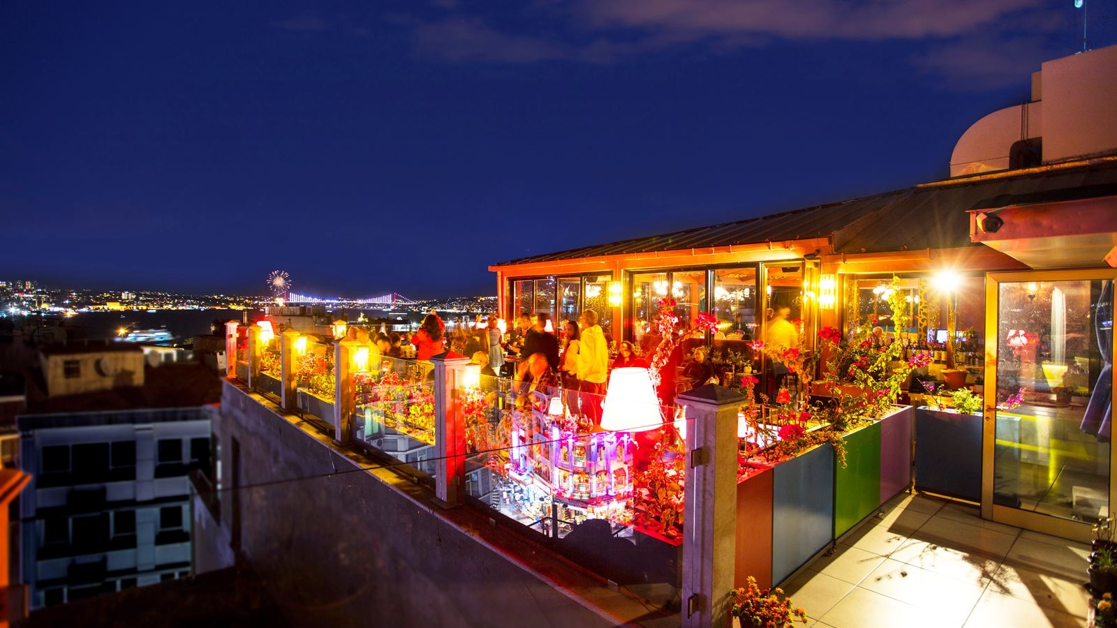 restaurants-restaurants