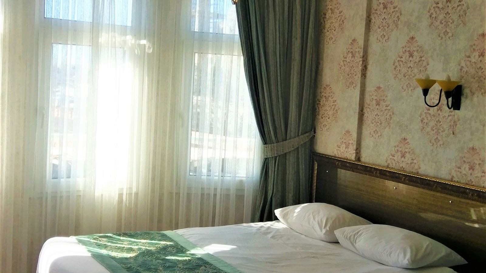 rooms-family-room-superior