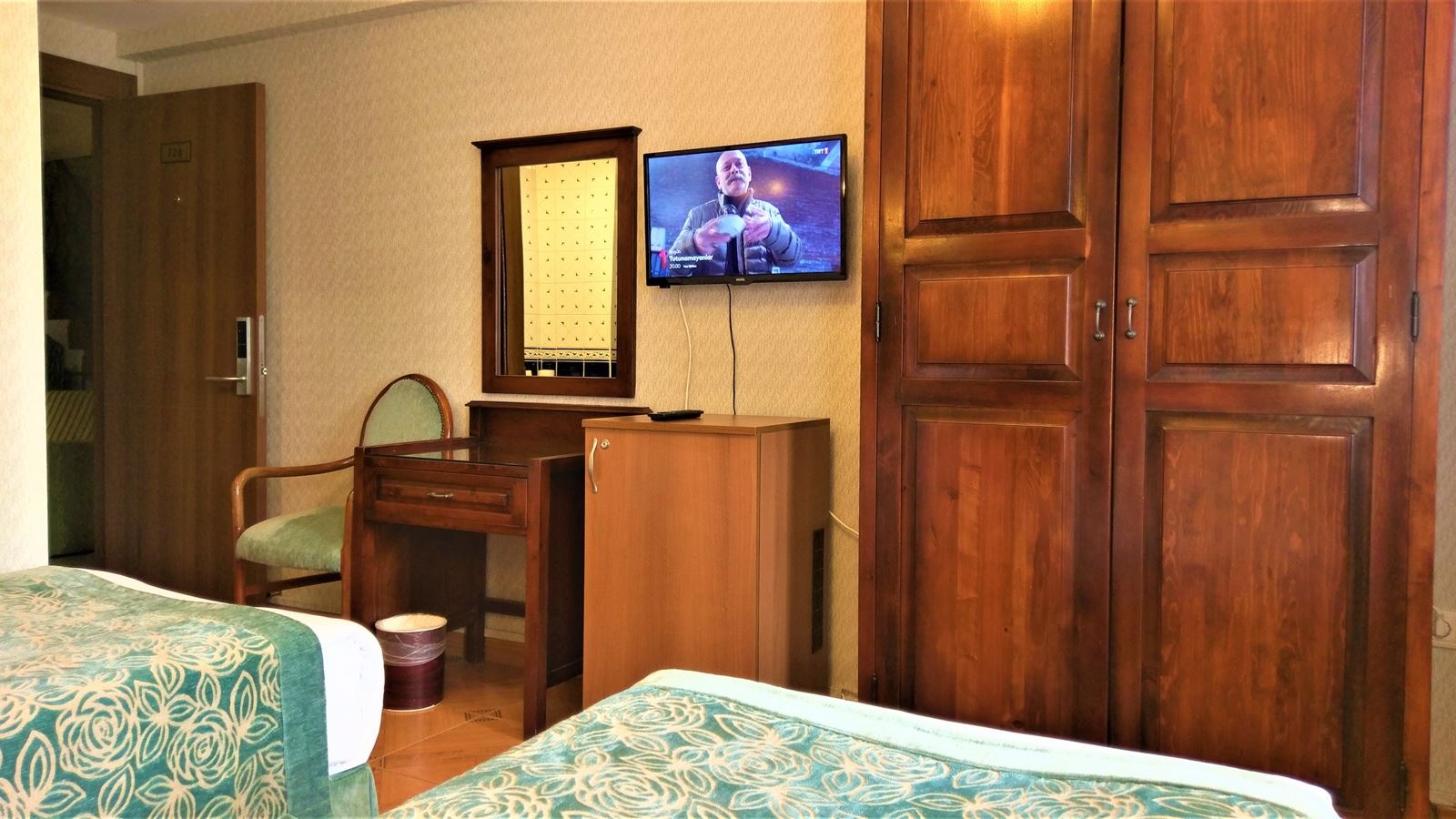 rooms-family-room-standard