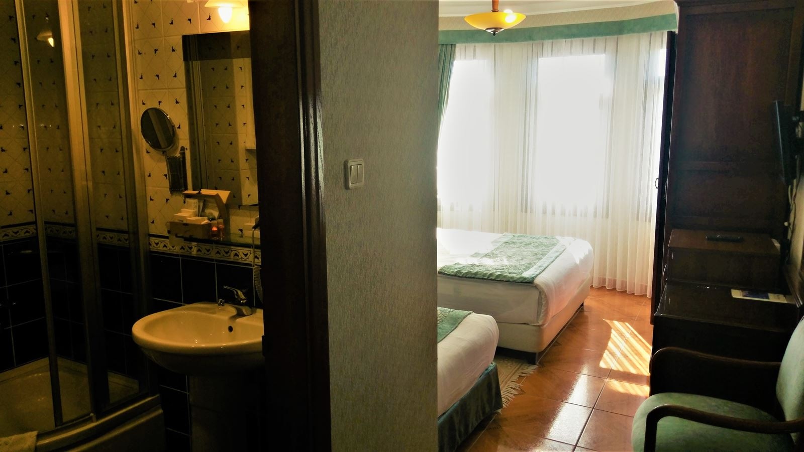 rooms-family-room-standard