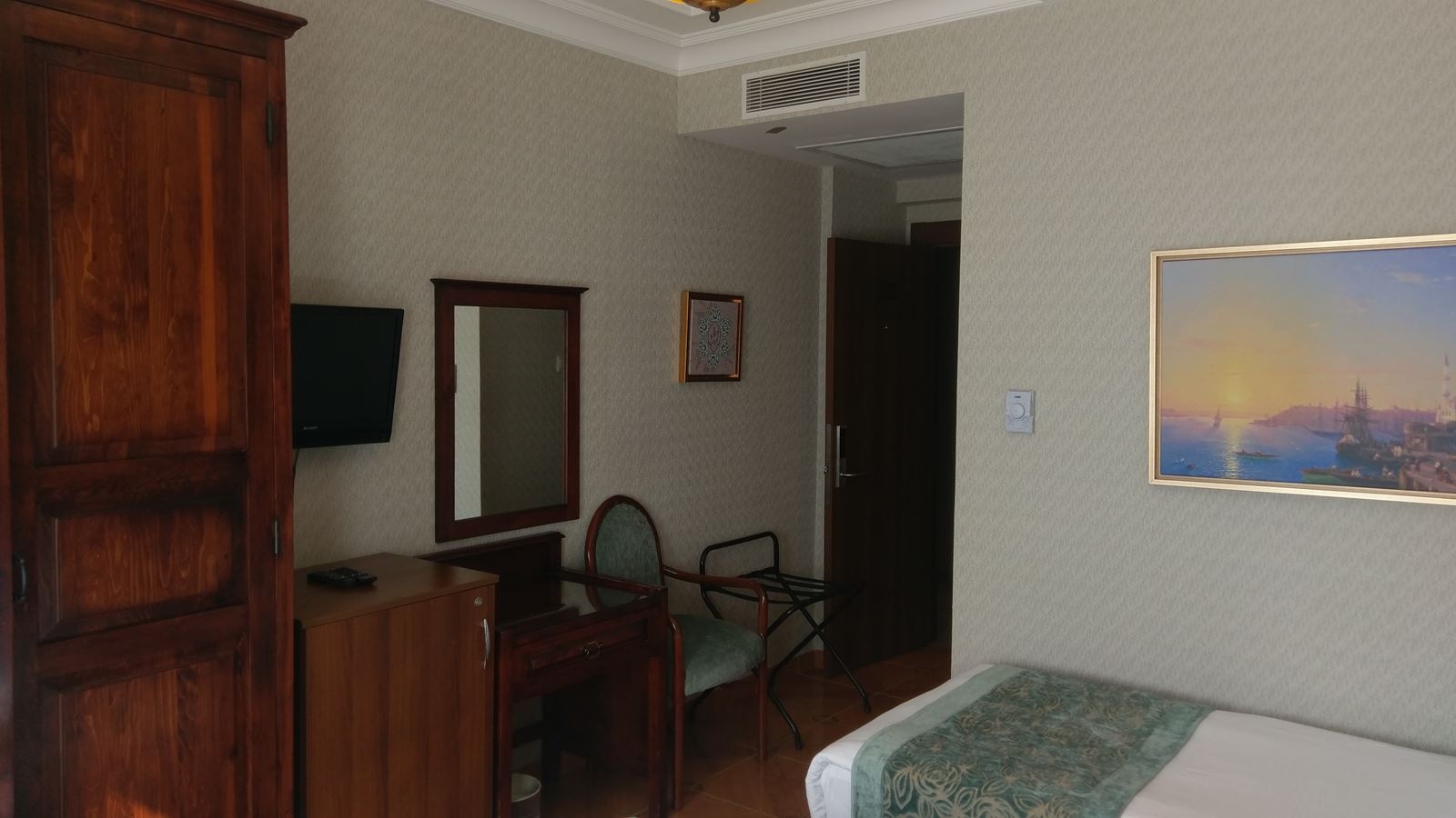 rooms-family-room-standard