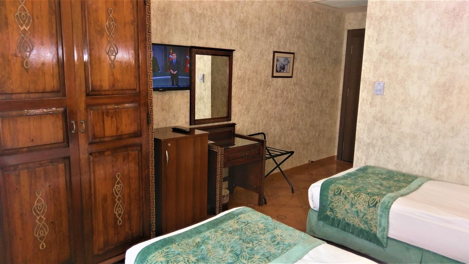 rooms-double-or-twin-deluxe