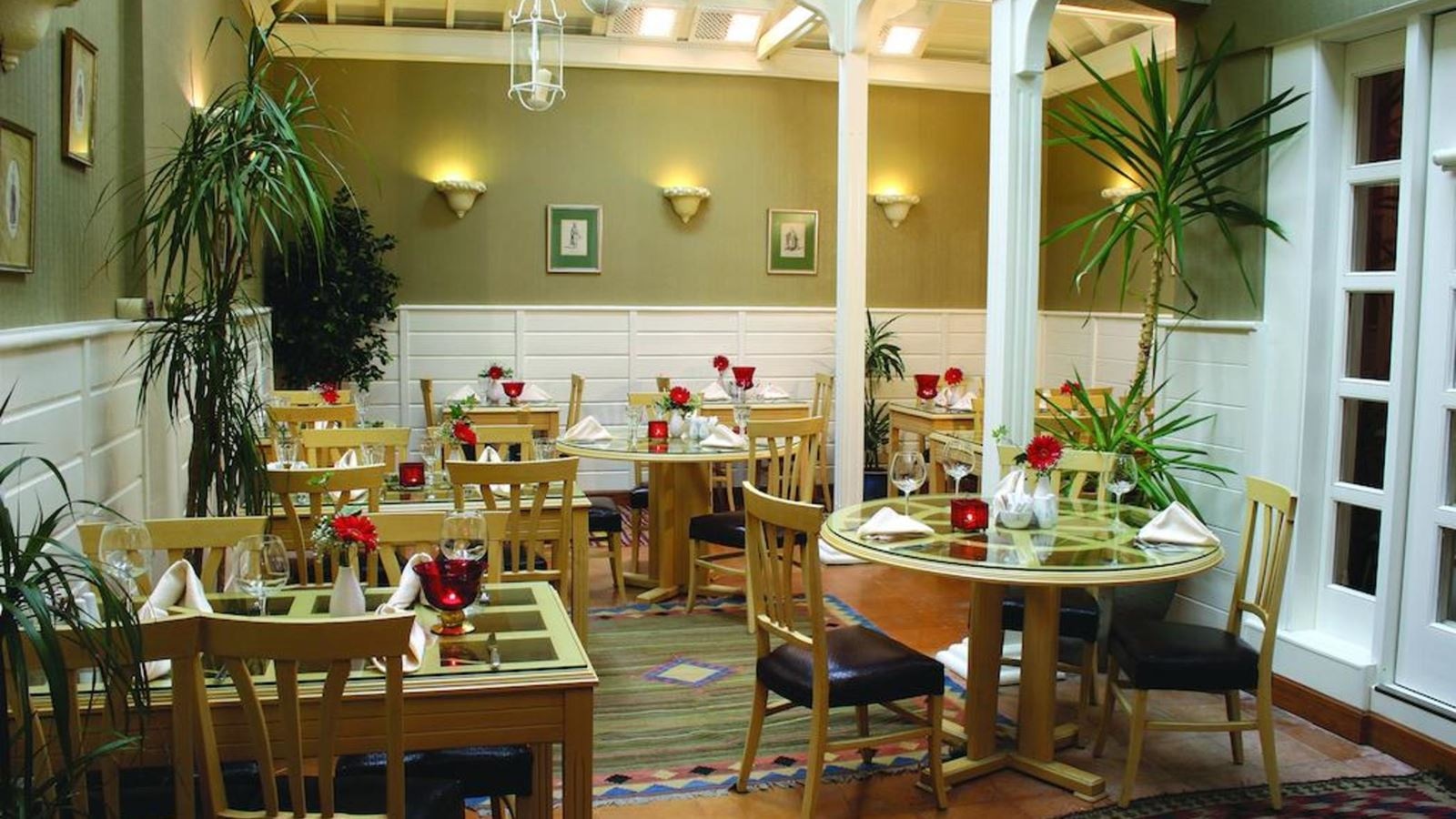 restaurants-restaurants