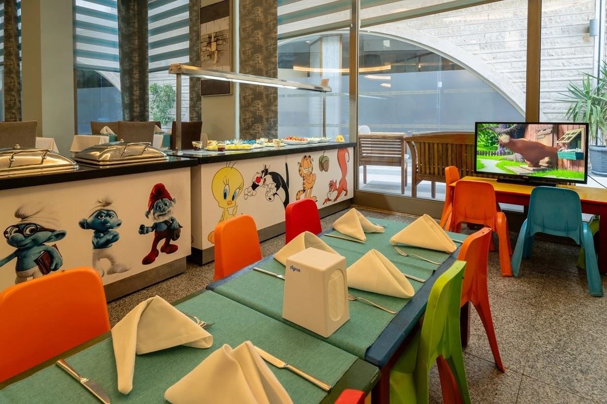 restaurants-main-restaurant