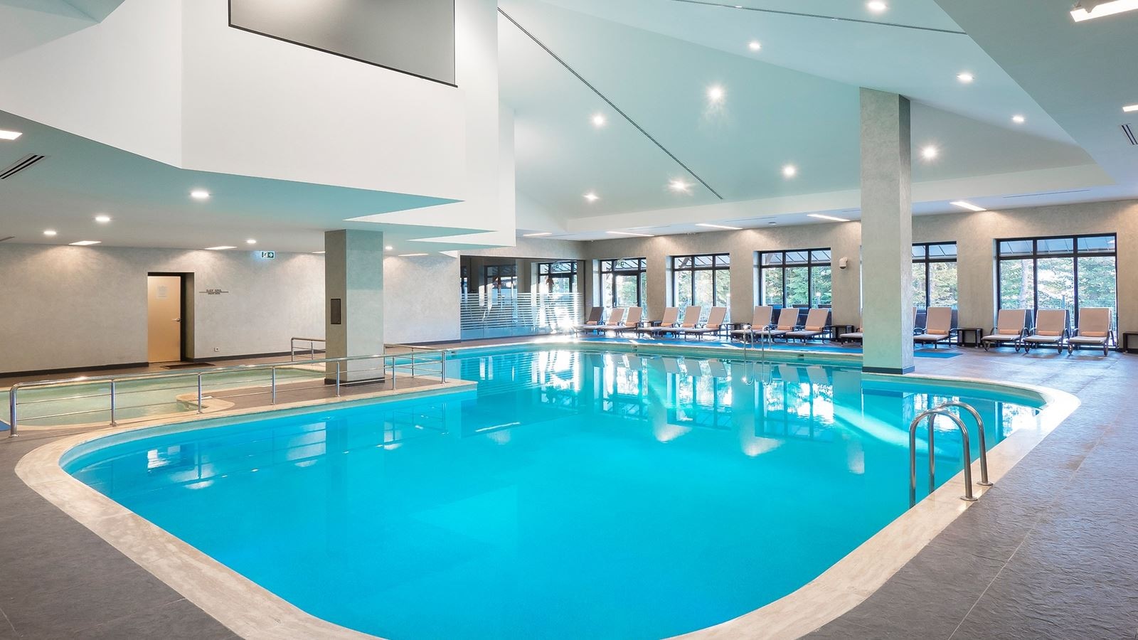 pools-indoor-pool