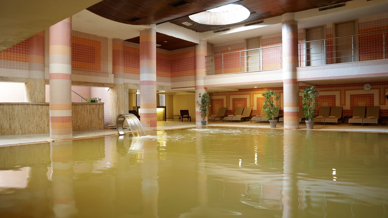 pools-indoor-pool