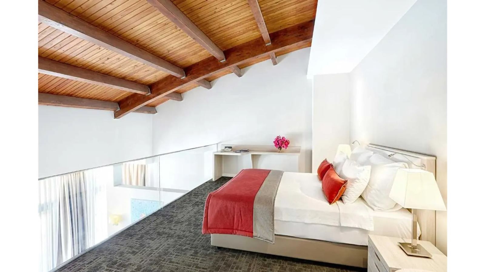 rooms-dublex-pool-view-room