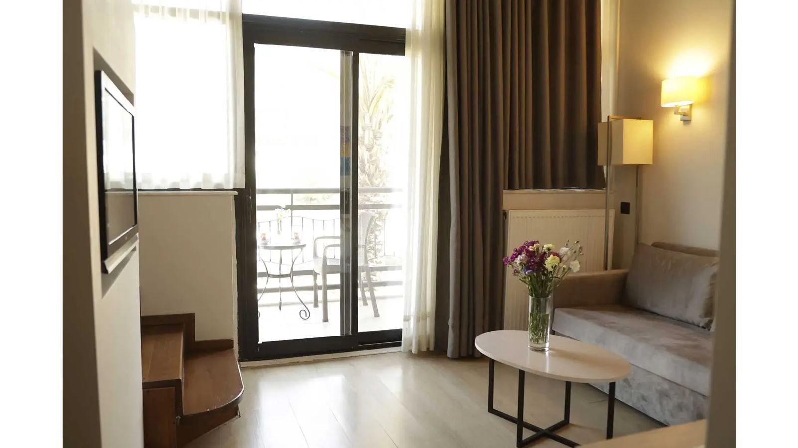 rooms-dublex-pool-view-room