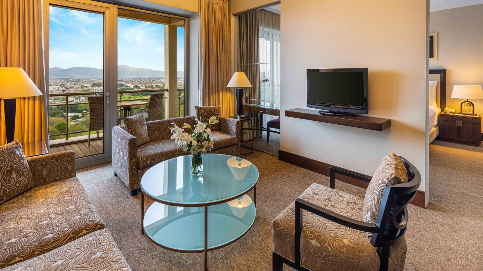 rooms-executive-suit