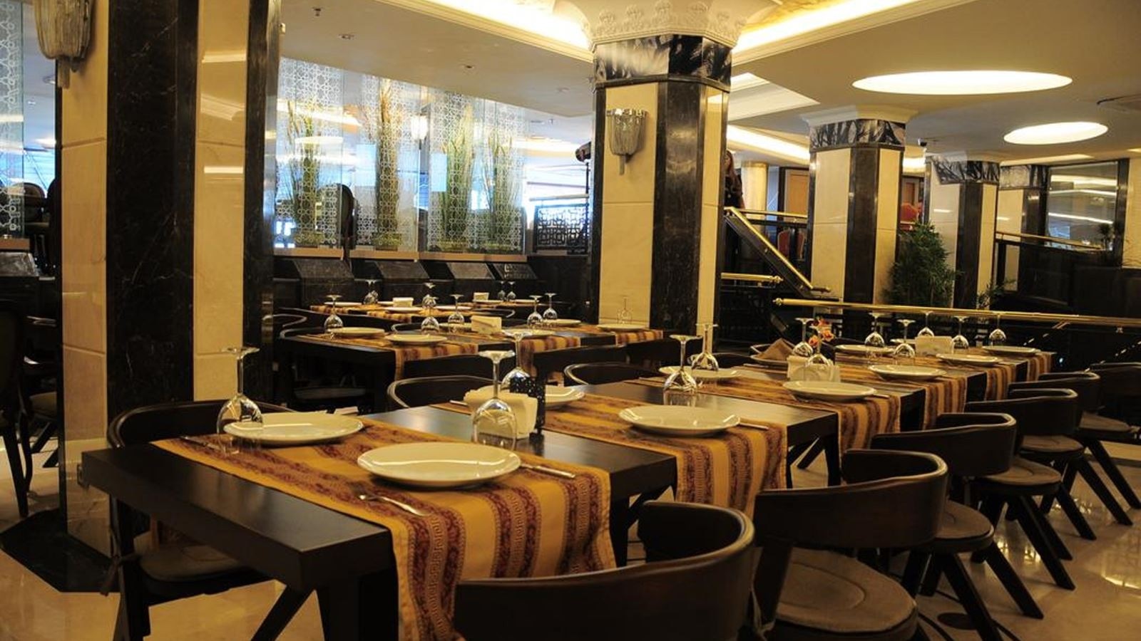 restaurants-restaurants