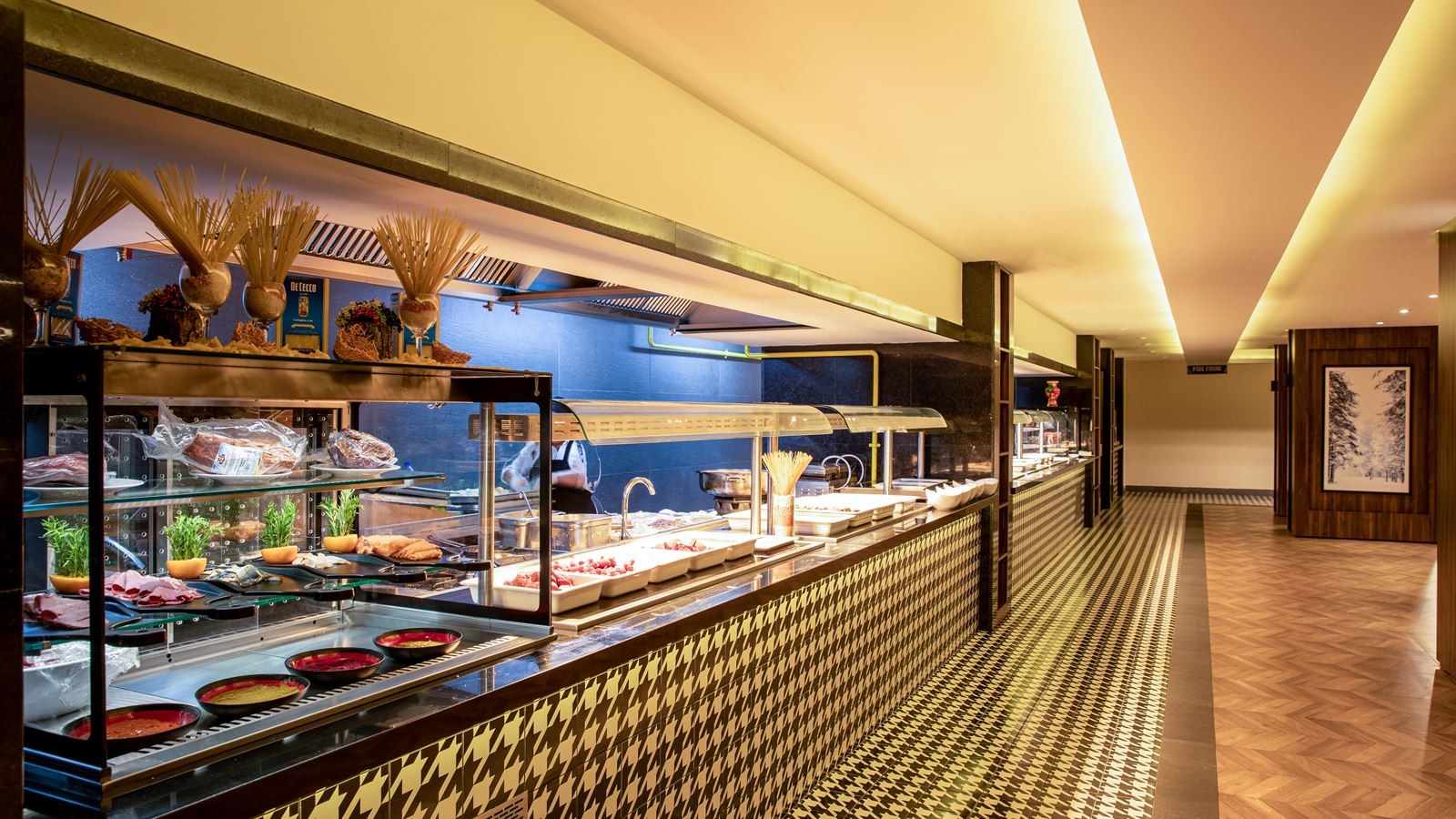 restaurants-restaurant